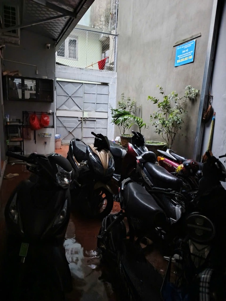 Bán nhà Trương Định - diện tích 130m2 1 tầng - đất tặng nhà - giá 7,5 tỷ