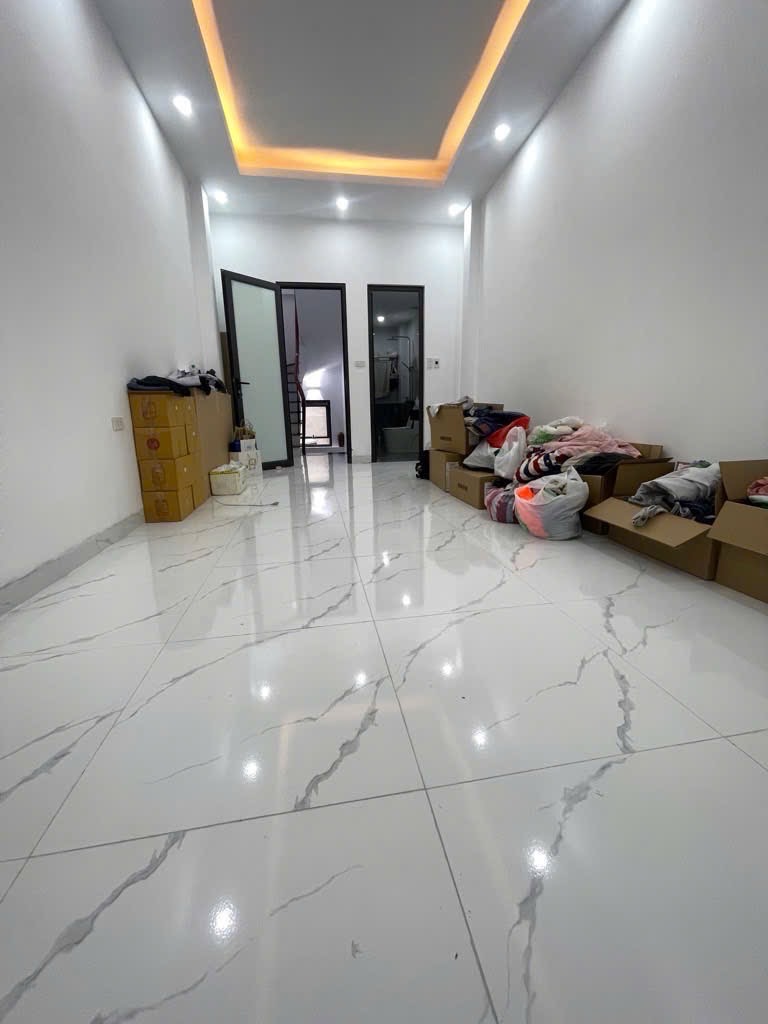 Bán nhà Lò Đúc - diện tích 18,6m2 5 tầng - ô tô cách nhà 10m - giá 7,1 tỷ