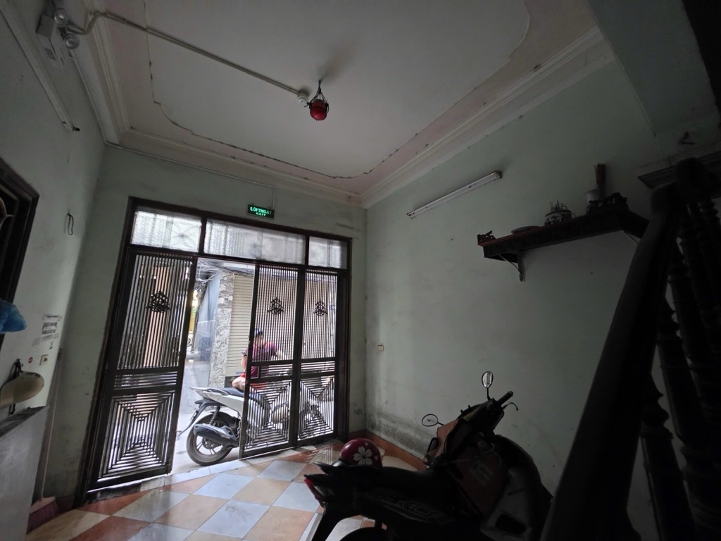 Bán nhà Ngõ Quỳnh - diện tích 71.6m2 4 tầng - ô tô vào trong nhà - giá 16 tỷ