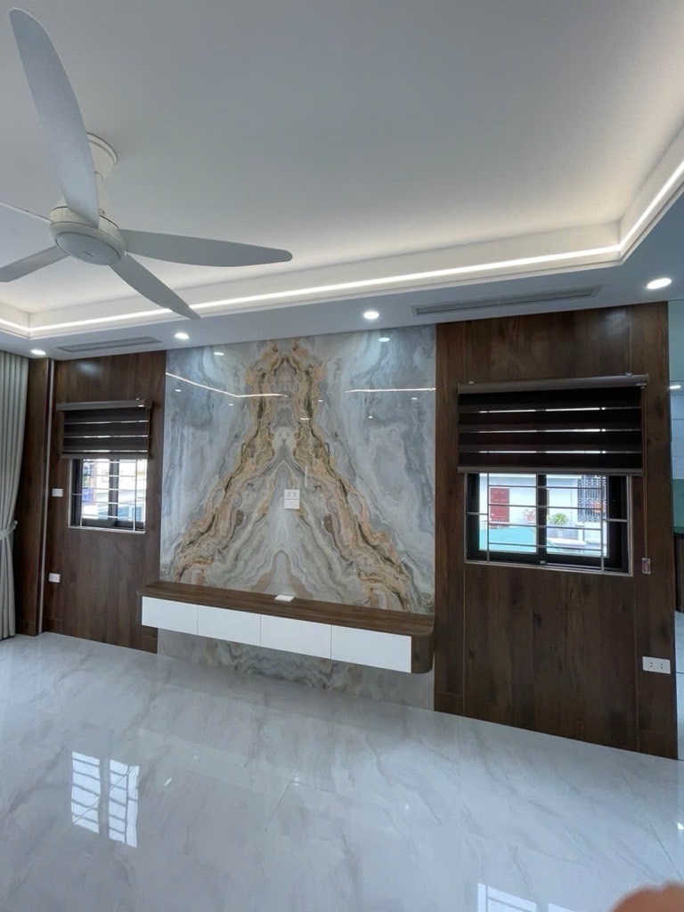 Bán nhà Giáp Bát - diện tích 51m2 6 tầng - Cực phẩm thang máy mặt phố kinh doanh - giá 22,8 tỷ