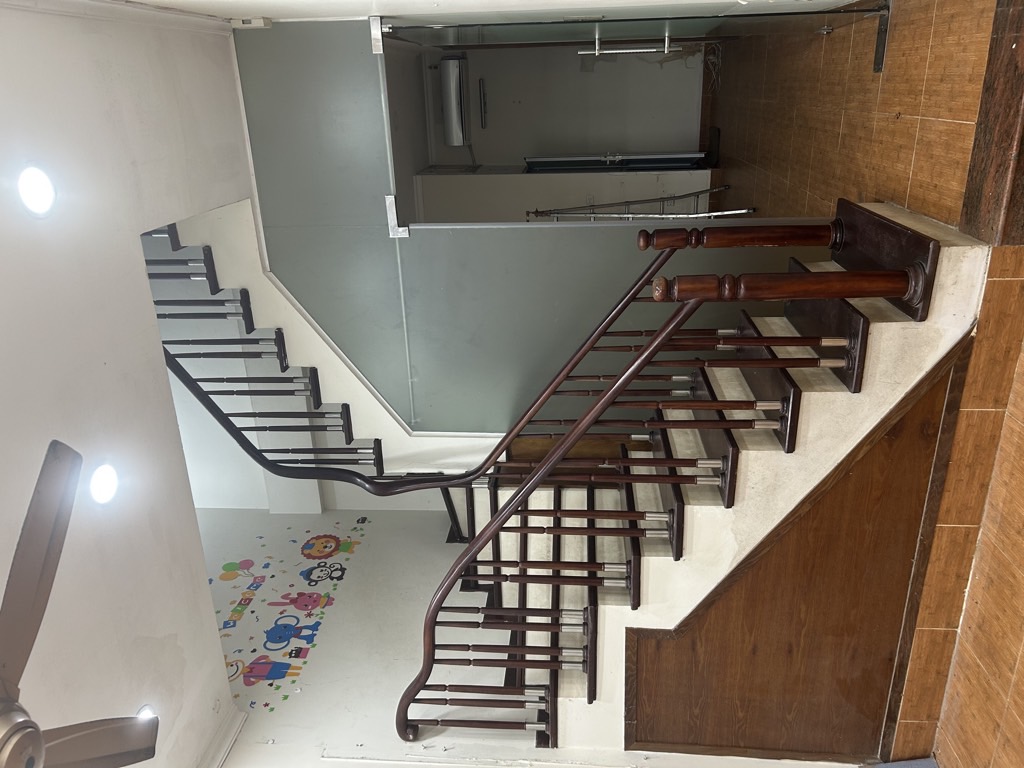 Bán nhà Tô Vĩnh Diện - diện tích 52m2 5 tầng - Mặt đường vỉa hè ô tô tránh - giá 21,5 tỷ