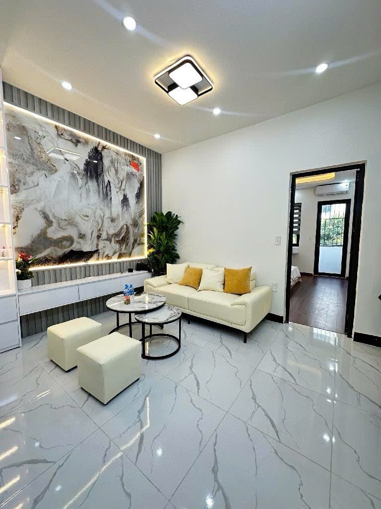 Bán nhà Vĩnh Tuy - diện tích 120m2 2 tầng - Sổ đỏ chính chủ - giá 5,7 tỷ