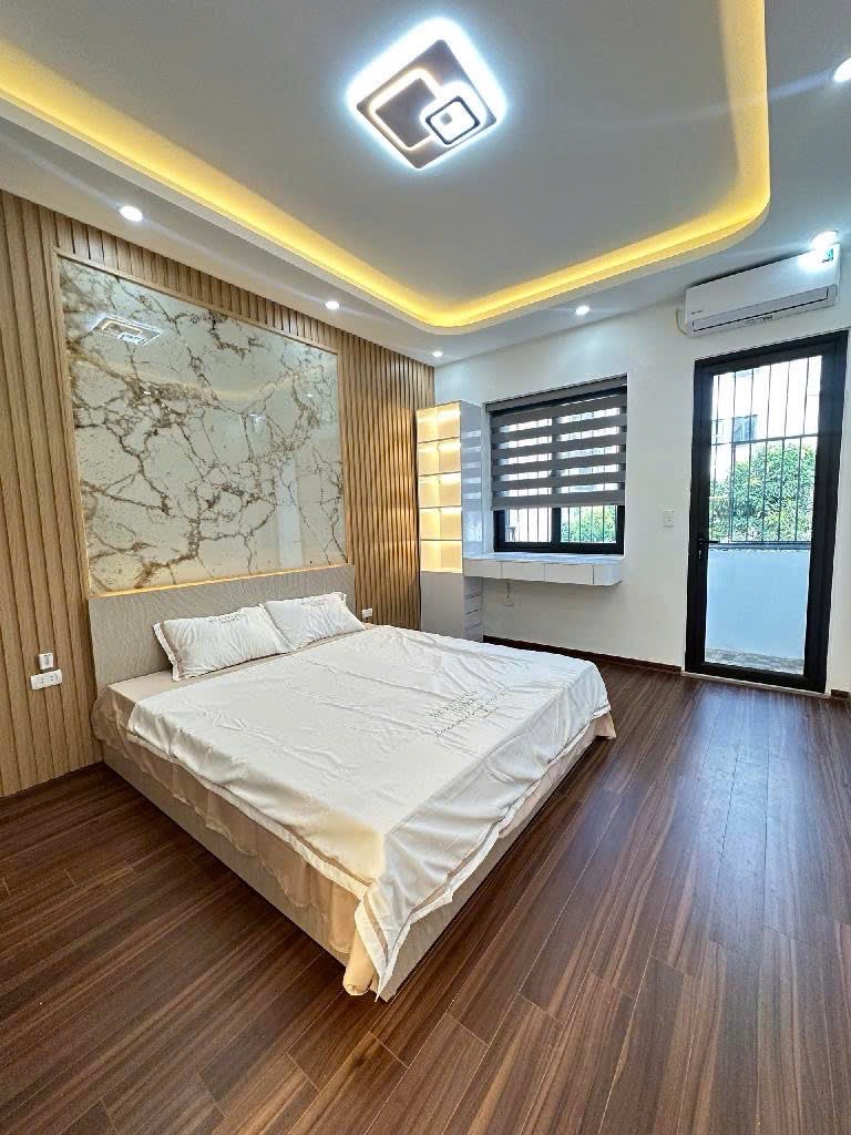 Bán nhà Vĩnh Tuy - diện tích 120m2 2 tầng - Sổ đỏ chính chủ - giá 5,7 tỷ