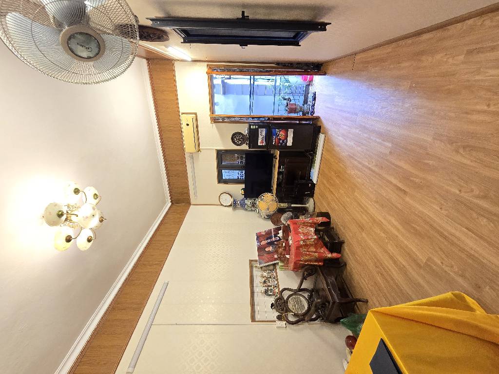 Bán nhà Ngõ Đình Đông - diện tích 34,6m2 3 tầng - Lô góc, kinh doanh - giá 9,5 tỷ