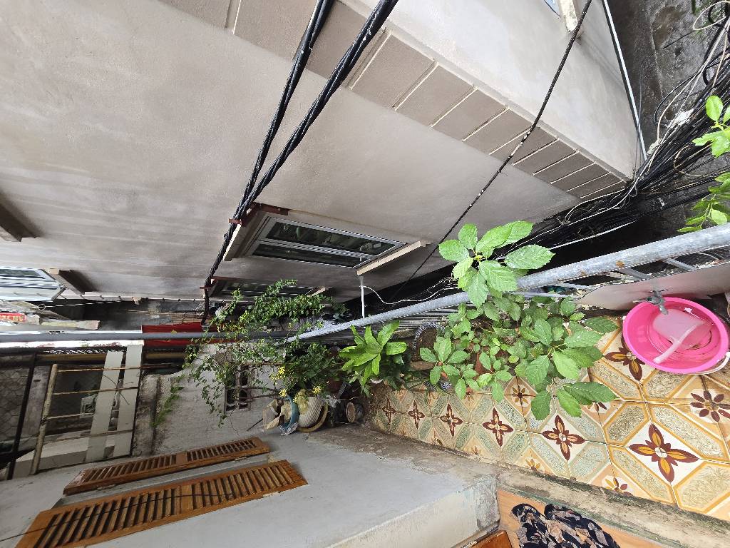 Bán nhà Ngõ Đình Đông - diện tích 34,6m2 3 tầng - Lô góc, kinh doanh - giá 9,5 tỷ