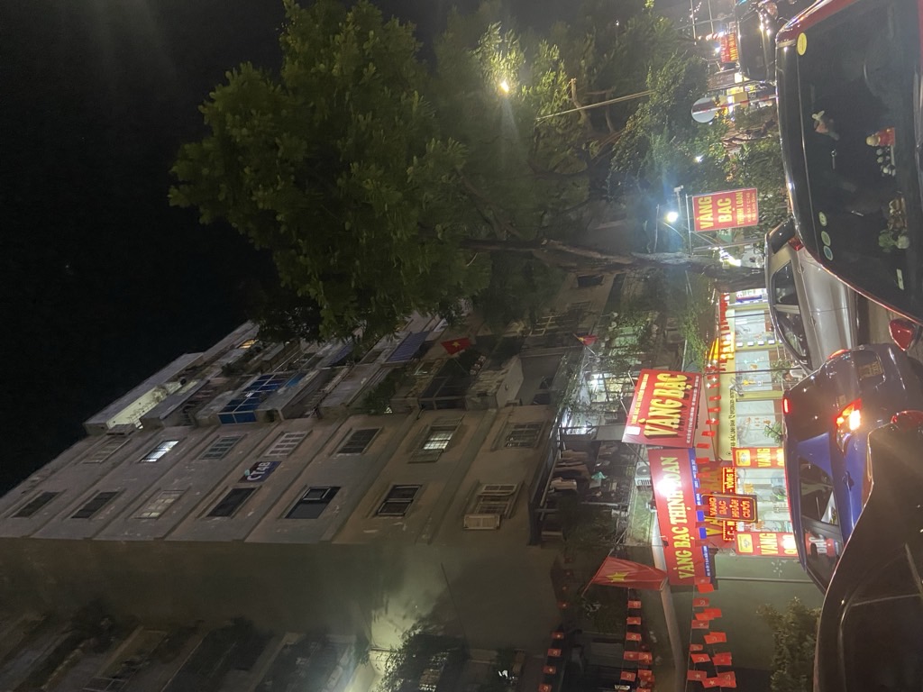 Bán nhà Nghiêm Xuân Yêm - diện tích 78m2 7 tầng - Sổ đỏ chính chủ sẵn sàng giao dịch - giá 5,5 tỷ