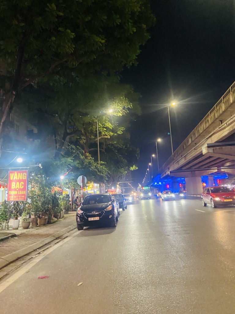 Bán nhà Nghiêm Xuân Yêm - diện tích 78m2 7 tầng - Sổ đỏ chính chủ sẵn sàng giao dịch - giá 5,5 tỷ