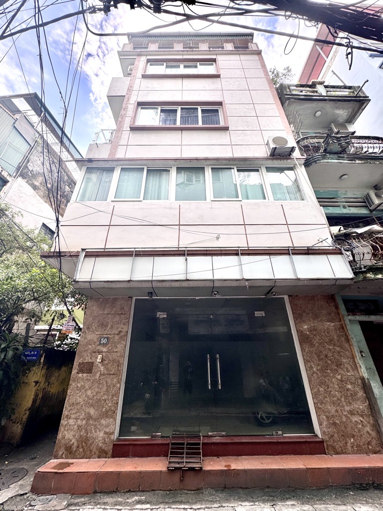 Bán nhà Bạch Mai - diện tích 60m2 5 tầng - Nhà lô góc, cho thuê Homestay - giá 24 tỷ