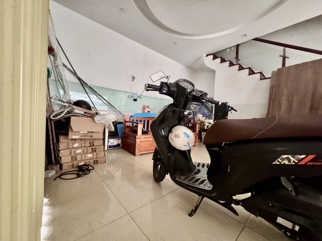 Bán nhà Bạch Mai - diện tích 60m2 5 tầng - Nhà lô góc, cho thuê Homestay - giá 24 tỷ