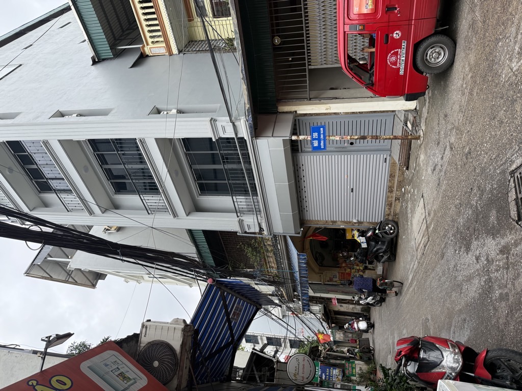Bán nhà Lĩnh Nam - diện tích 35m2 6 tầng - ô tô vào trong nhà - giá 12,5 tỷ