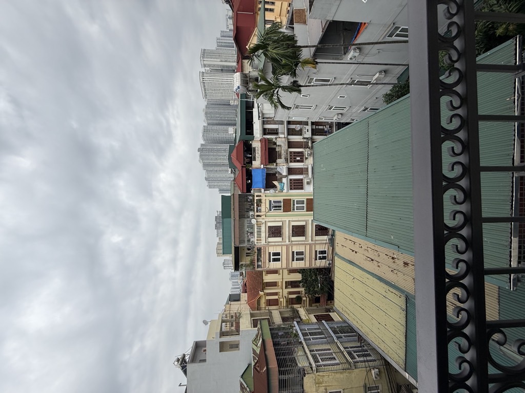 Bán nhà Lĩnh Nam - diện tích 35m2 6 tầng - ô tô vào trong nhà - giá 12,5 tỷ