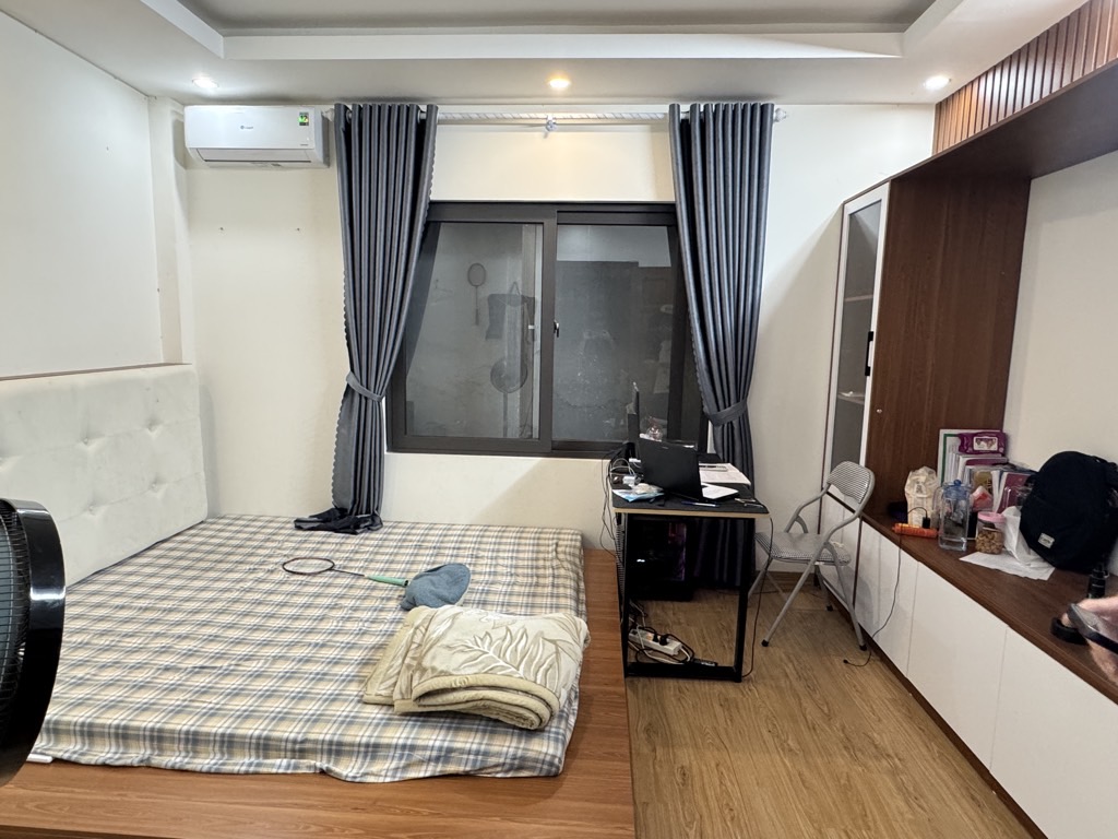 Bán nhà Ngõ Thống Nhất - diện tích 42.2m2 5 tầng - Sổ đỏ chính chủ - giá 12 tỷ