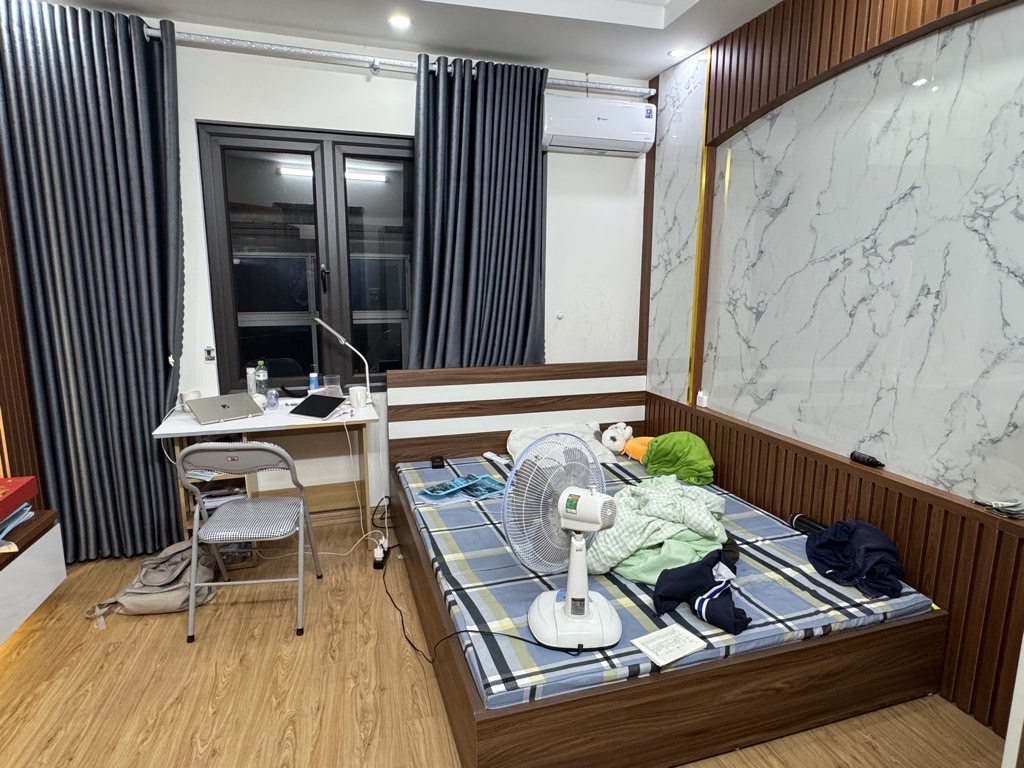 Bán nhà Ngõ Thống Nhất - diện tích 42.2m2 5 tầng - Sổ đỏ chính chủ - giá 12 tỷ