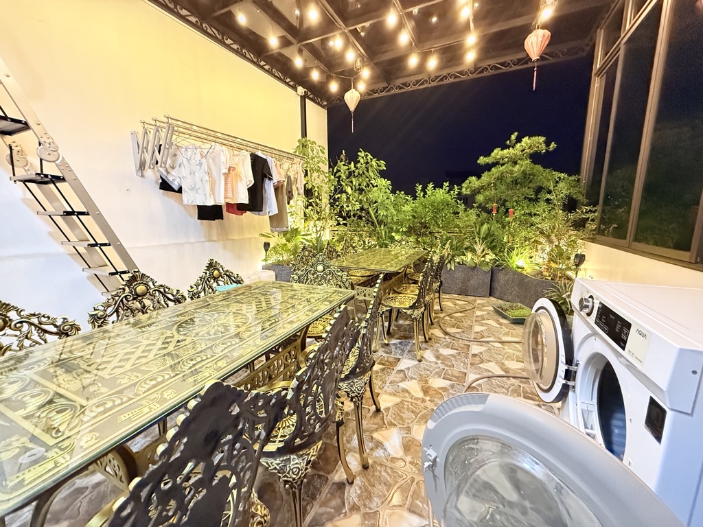 Bán nhà Tương Mai - diện tích 42m2 7 tầng - Đẹp lung linh, chỉ việc sách vali về ở - giá 15,7 tỷ