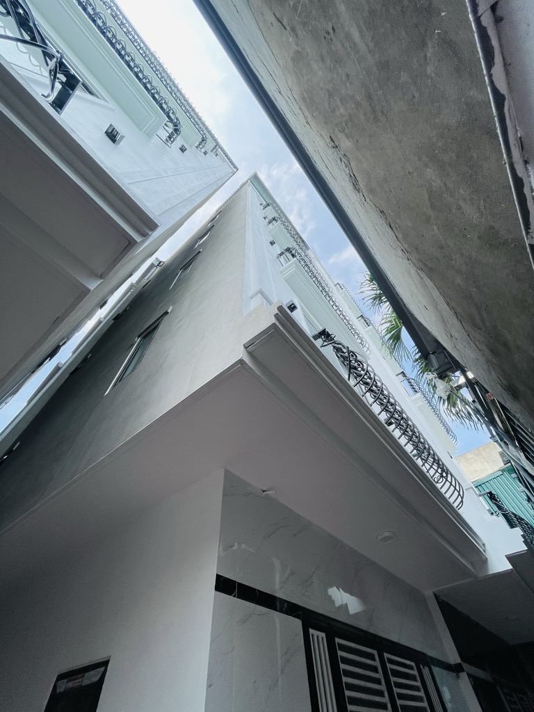 Bán nhà Thuý Lĩnh - diện tích 30m2 6 tầng - Ô tô đỗ cổng - giá 7,8 tỷ