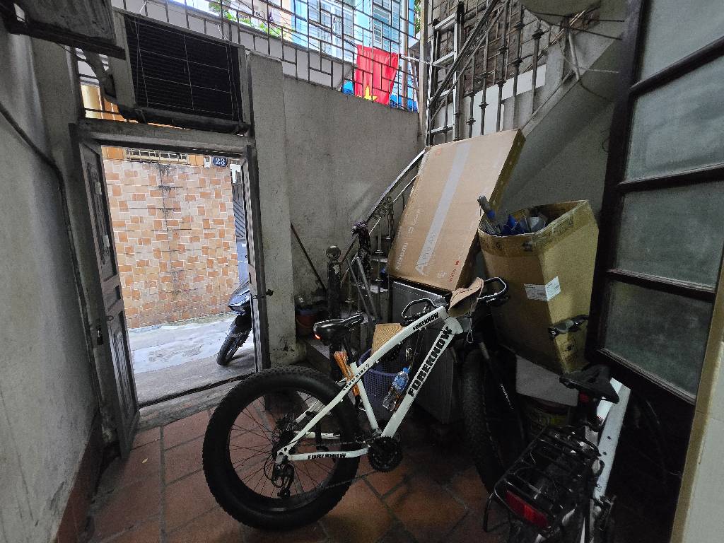 Bán nhà Thái Thịnh - diện tích 55m2 2 tầng - Ngõ rộng thoáng - giá 16 tỷ