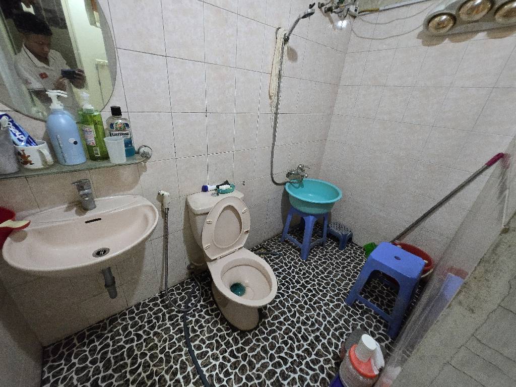 Bán nhà Thái Thịnh - diện tích 55m2 2 tầng - Ngõ rộng thoáng - giá 16 tỷ