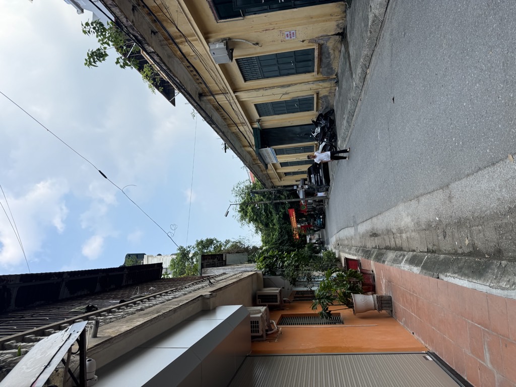 Bán nhà Chùa Bộc - diện tích 33m2 4 tầng - Ô tô đỗ cửa - giá 11,8 tỷ