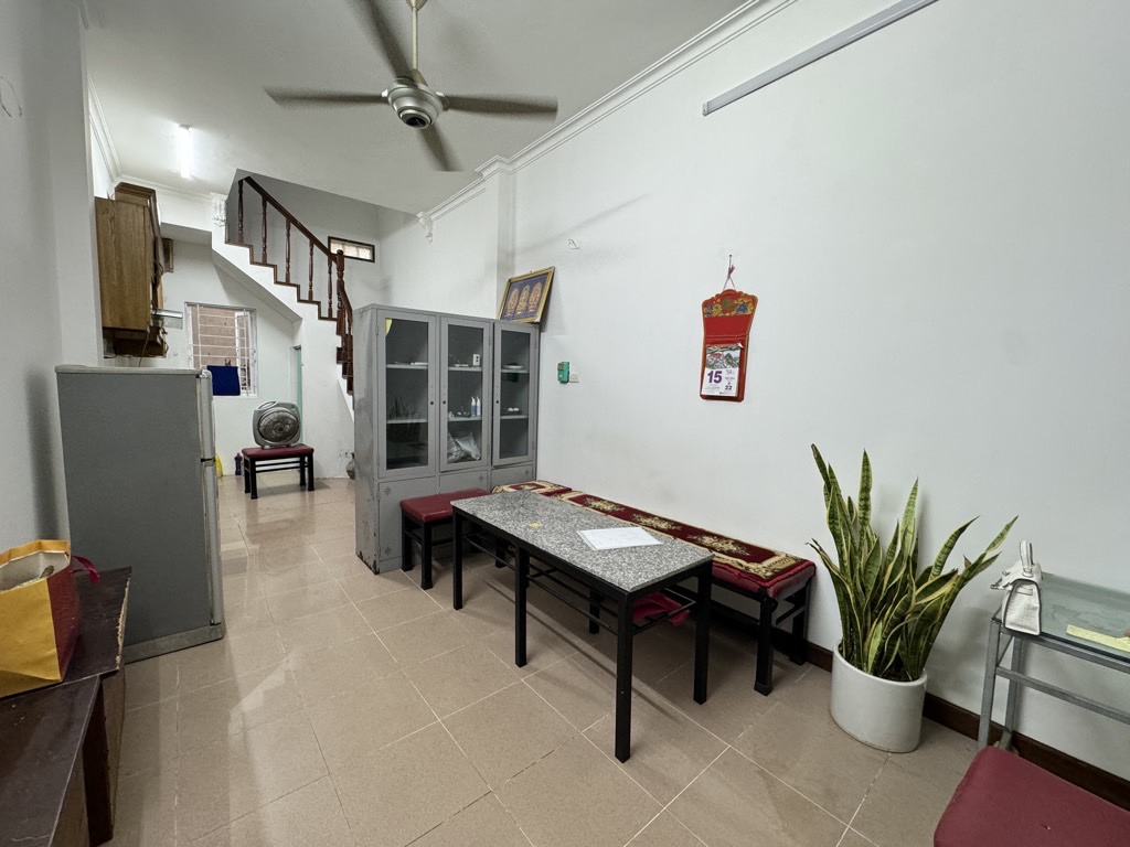 Bán nhà Chùa Bộc - diện tích 33m2 4 tầng - Ô tô đỗ cửa - giá 11,8 tỷ