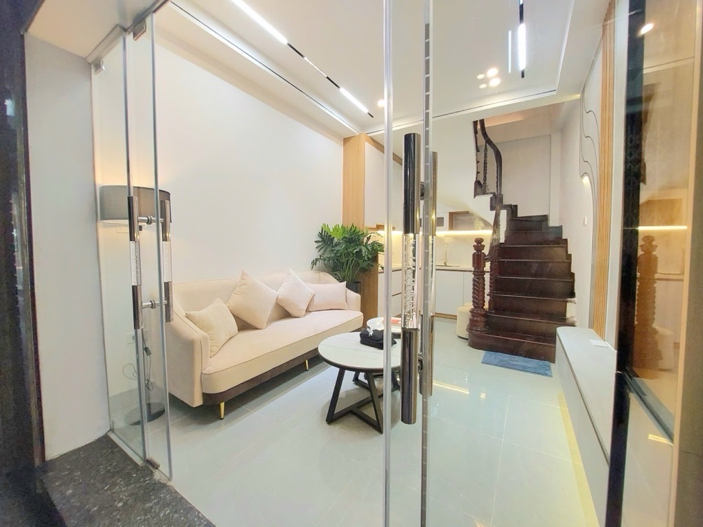Bán nhà Nguyễn Cao - 21m2 5 tầng - lô góc, ngõ thông, kinh doanh - giá 6,5 tỷ