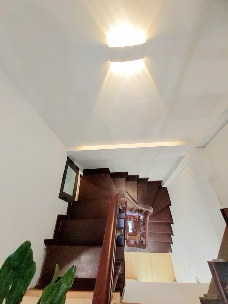 Bán nhà Nguyễn Cao - 21m2 5 tầng - lô góc, ngõ thông, kinh doanh - giá 6,5 tỷ