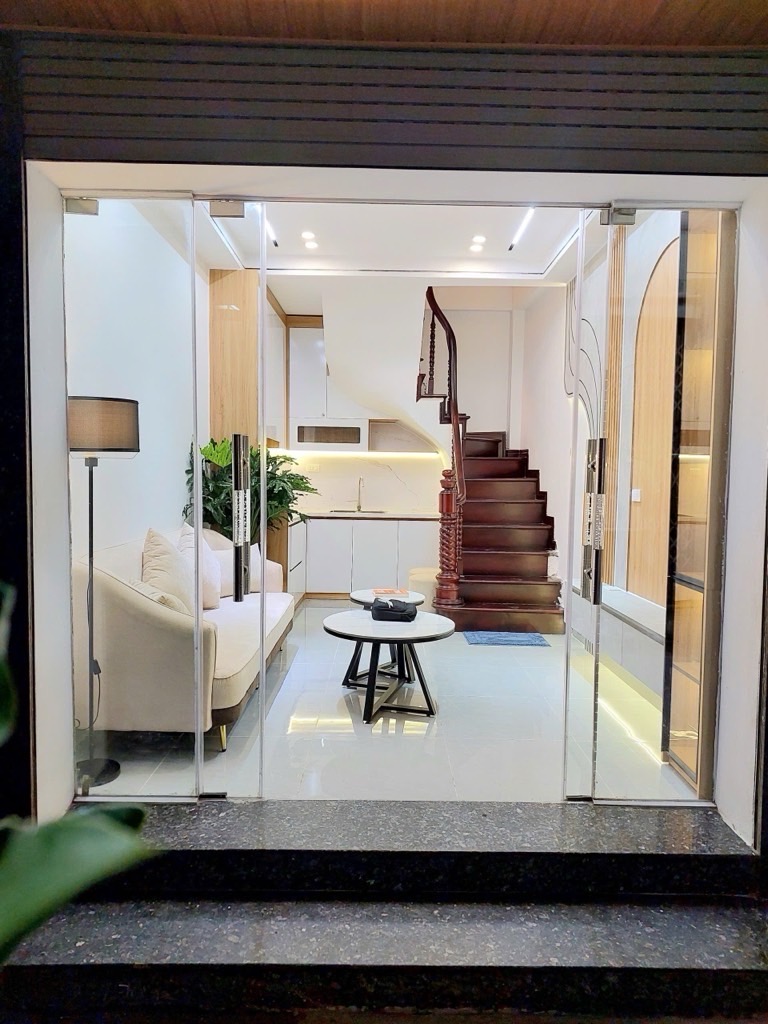 Bán nhà Nguyễn Cao - 21m2 5 tầng - lô góc, ngõ thông, kinh doanh - giá 6,5 tỷ