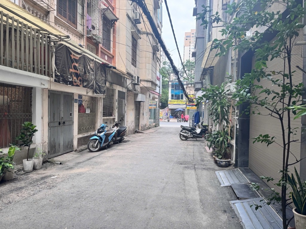 Bán nhà Nguyễn Tuân - diện tích 54m2 4 tầng - Ô TÔ TRÁNH - giá 20,9 tỷ