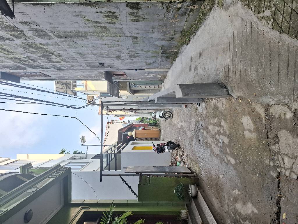 Bán nhà Thúy Lĩnh - diện tích 43m2 1 tầng - ô tô đỗ gần - giá 5,5 tỷ