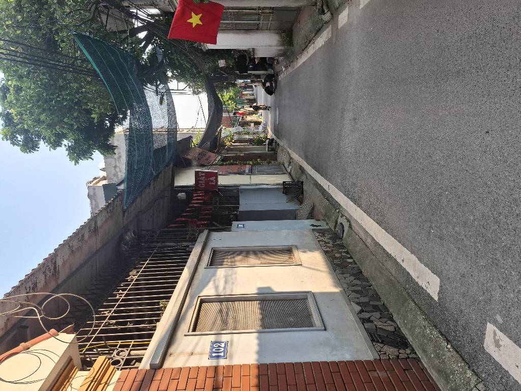 Bán nhà Thúy Lĩnh - diện tích 43m2 1 tầng - ô tô đỗ gần - giá 5,5 tỷ