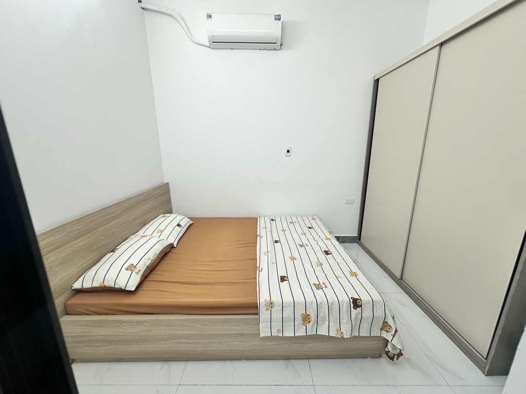 Bán nhà Tân Mai - diện tích 32.8m2 3 tầng - Nhà vuông đẹp - giá 3,8 tỷ