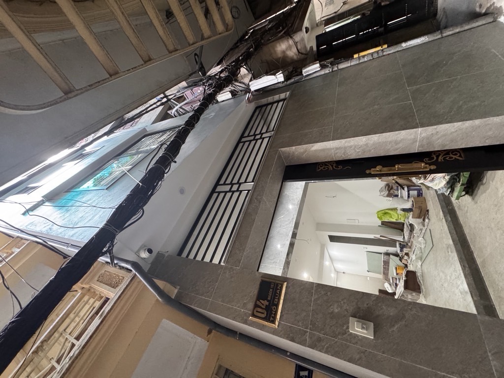 Bán nhà Thổ Quan - diện tích 48.7m2 5 tầng - Nhà mới kính koong, full nội thất đẳng cấp - giá 17,5 tỷ