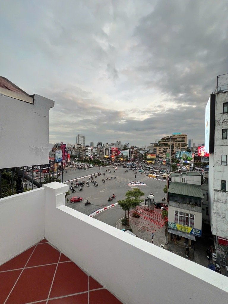 Bán nhà La Thành - diện tích 33m2 6 tầng - Ô Chợ Dừa - giá 18,5 tỷ