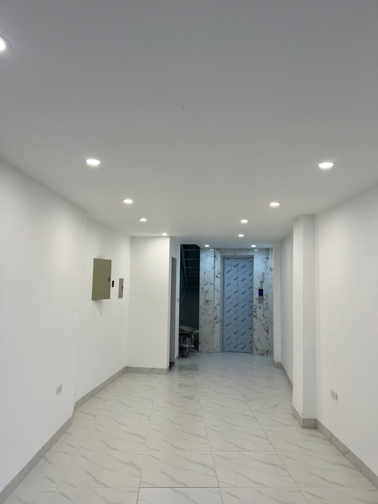 Bán nhà La Thành - diện tích 33m2 6 tầng - Ô Chợ Dừa - giá 18,5 tỷ