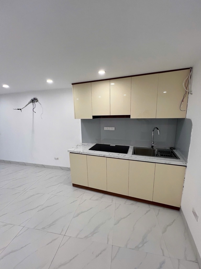 Bán nhà La Thành - diện tích 33m2 6 tầng - Ô Chợ Dừa - giá 18,5 tỷ