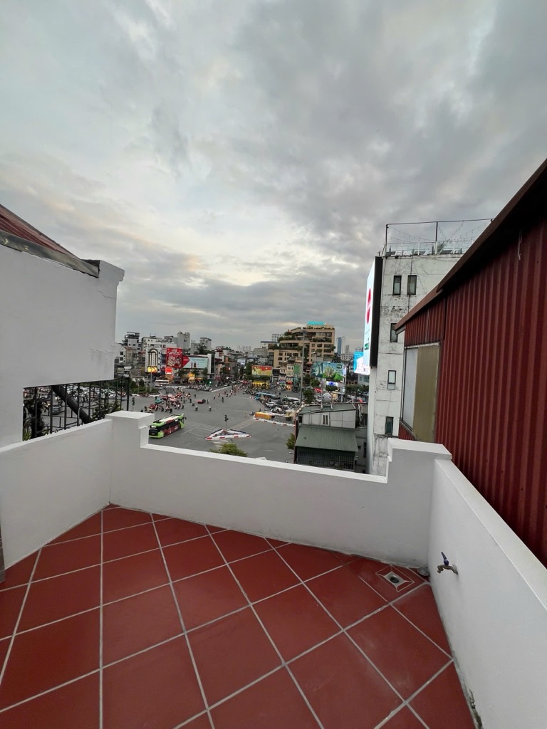 Bán nhà La Thành - diện tích 33m2 6 tầng - Ô Chợ Dừa - giá 18,5 tỷ