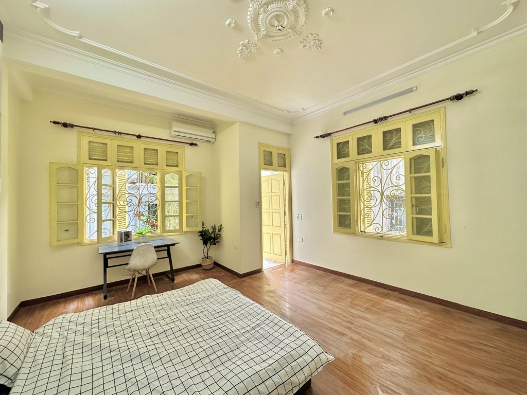 Bán nhà Giải Phóng - diện tích 85m2 5 tầng - Lô góc 3 mặt thoáng - giá 19 tỷ