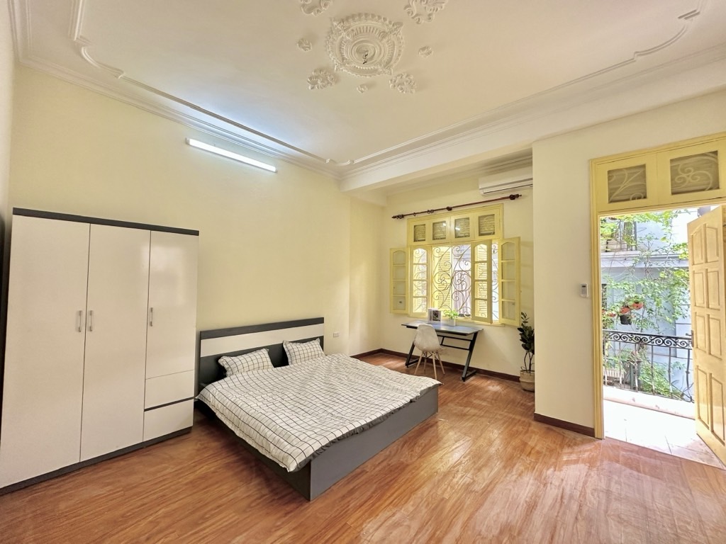 Bán nhà Giải Phóng - diện tích 85m2 5 tầng - Lô góc 3 mặt thoáng - giá 19 tỷ