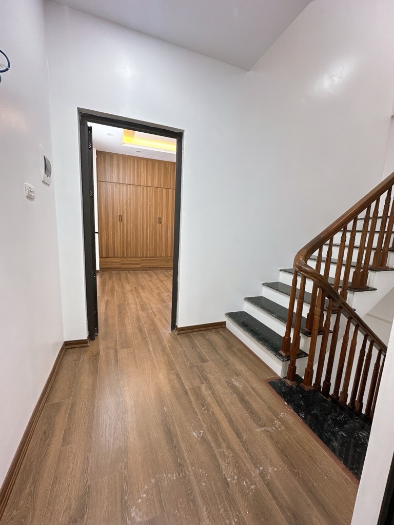 Bán nhà Đê Trần Khát Chân - diện tích 37m2 5 tầng - Nhà mới kính koong, giá 7,2 tỷ