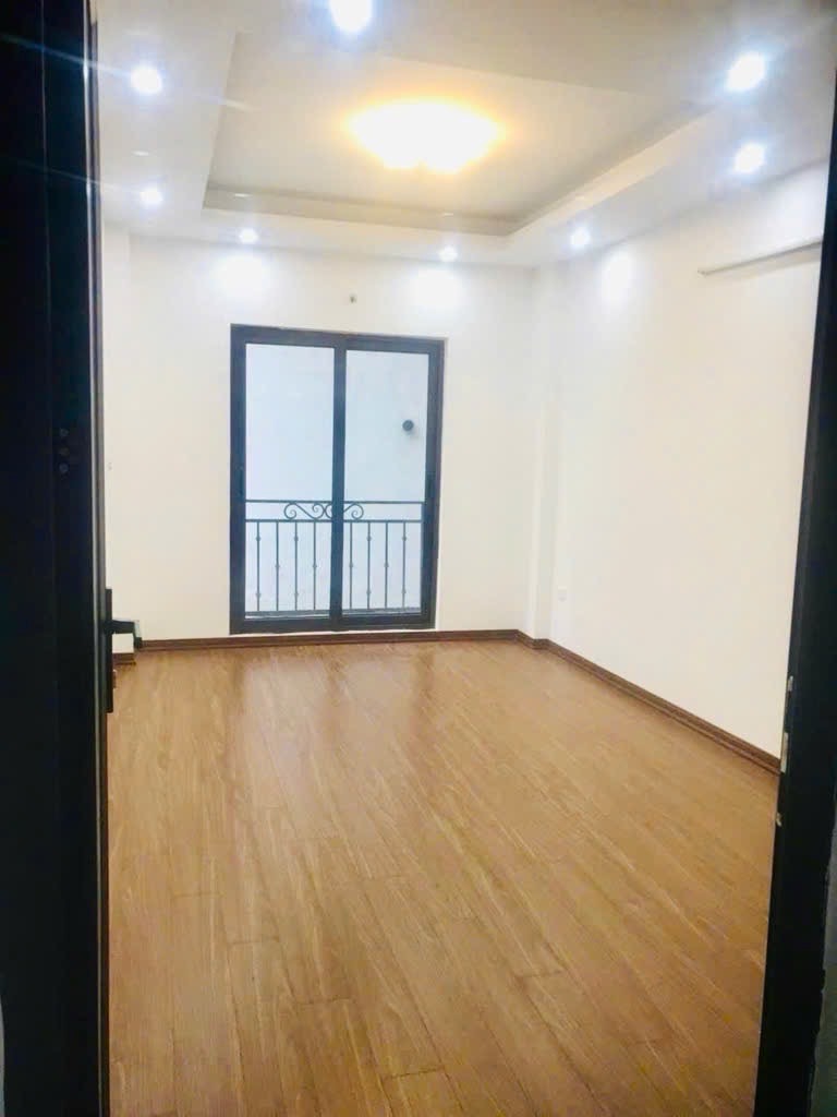 Bán nhà Nam Dư - diện tích 36m2 5 tầng - Ngõ thoáng nông gần phố - giá 7,75 tỷ