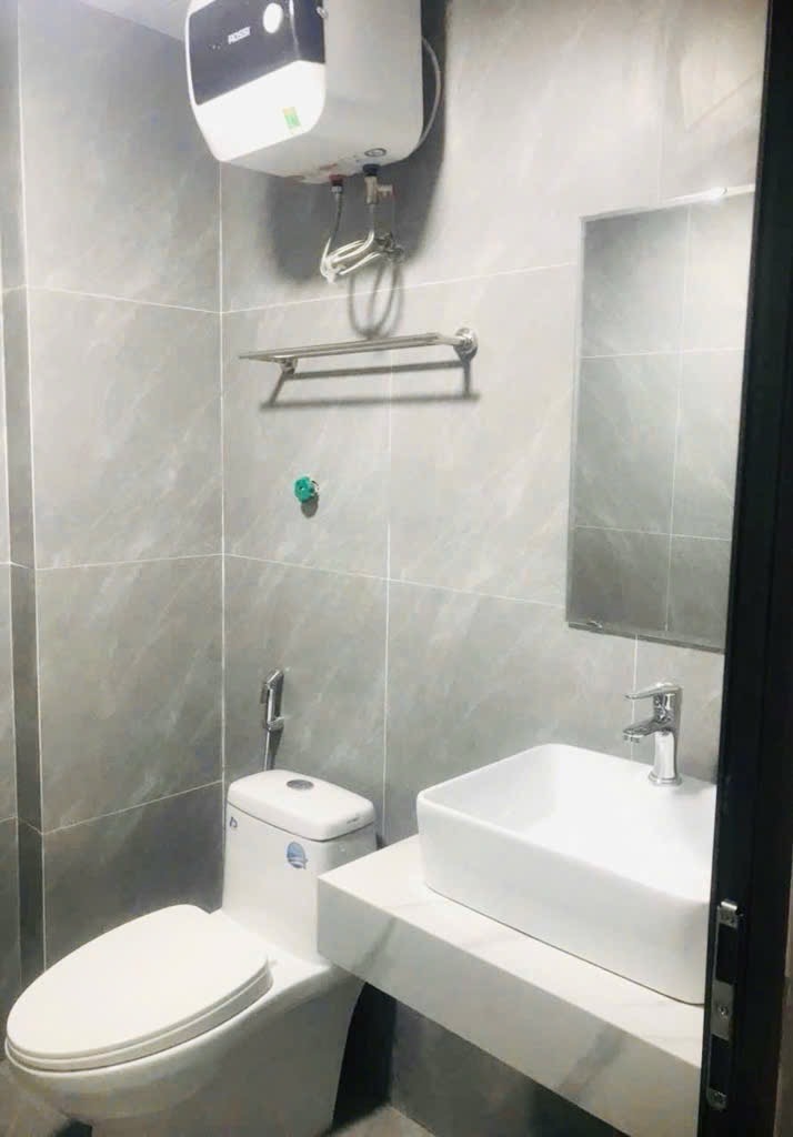 Bán nhà Nam Dư - diện tích 36m2 5 tầng - Ngõ thoáng nông gần phố - giá 7,75 tỷ