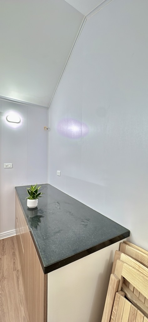 Bán nhà Mai Động - diện tích 45m2 1 tầng - Tập thể mặt phố sầm uất - giá 3 tỷ