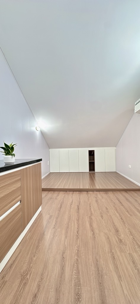 Bán nhà Mai Động - diện tích 45m2 1 tầng - Tập thể mặt phố sầm uất - giá 3 tỷ