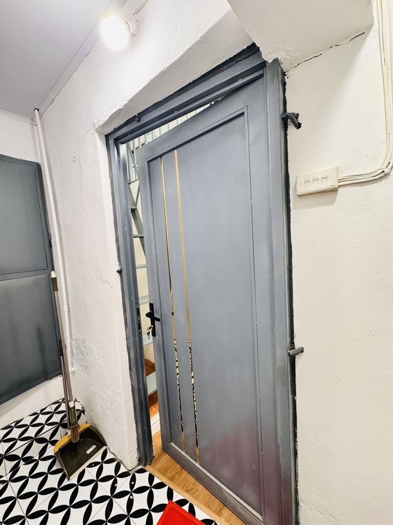 Bán nhà Mai Động - diện tích 45m2 1 tầng - Tập thể mặt phố sầm uất - giá 3 tỷ