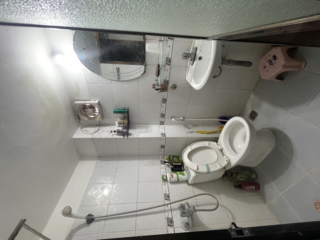 Bán nhà Đê Tô Hoàng - diện tích 30m2 3 tầng - Nhà cũ, cho thuê 10 triệu/tháng - giá 7,7 tỷ