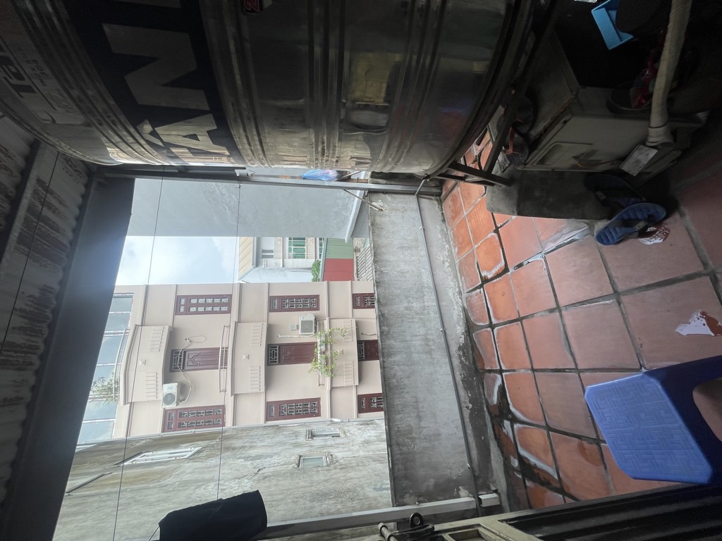 Bán nhà Đê Tô Hoàng - diện tích 30m2 3 tầng - Nhà cũ, cho thuê 10 triệu/tháng - giá 7,7 tỷ