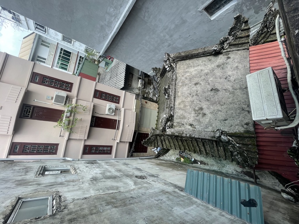 Bán nhà Đê Tô Hoàng - diện tích 30m2 3 tầng - Nhà cũ, cho thuê 10 triệu/tháng - giá 7,7 tỷ