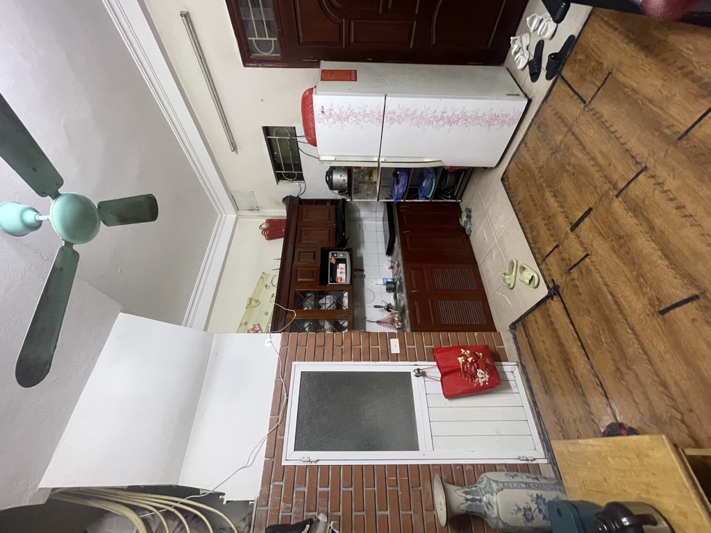 Bán nhà Đê Tô Hoàng - diện tích 30m2 3 tầng - Nhà cũ, cho thuê 10 triệu/tháng - giá 7,7 tỷ