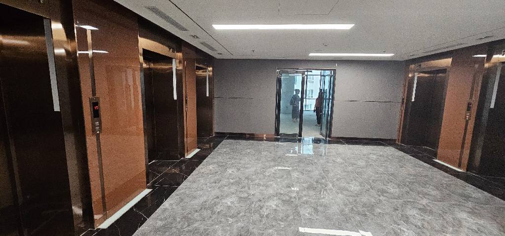 Bán nhà Bạch Mai - diện tích 176m2 9 tầng - Căn hộ văn phòng thương mại - giá 9,7 tỷ