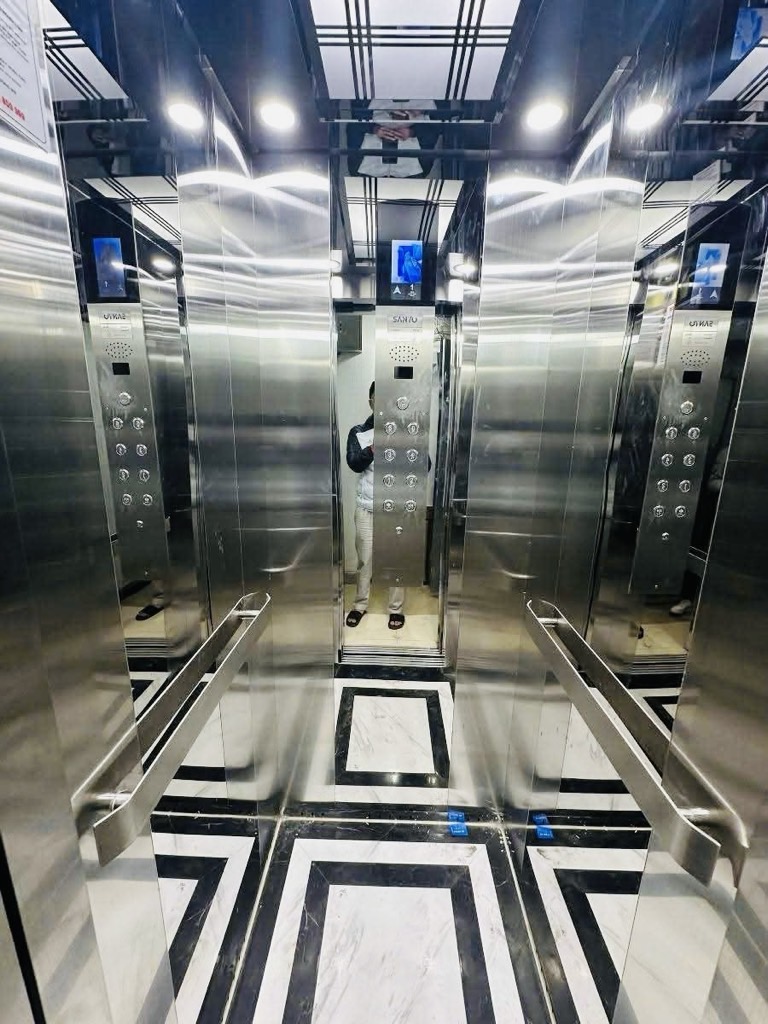 Bán nhà Quan Nhân - diện tích 44m2 6 tầng - gần ô tô - giá 11,5 tỷ