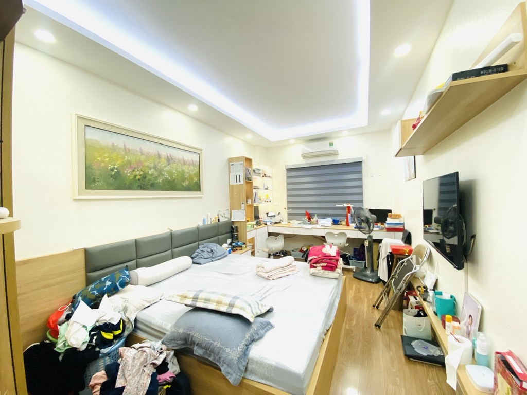 Bán nhà Định Công - diện tích 30.1m2 5 tầng - Nhà dân đẹp như mới - giá 8,5 tỷ